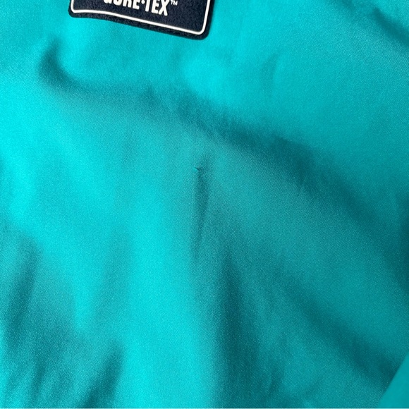 Vintage Woolrich Gore-Tex Coat. Large. Teal. - Picture 3 of 8